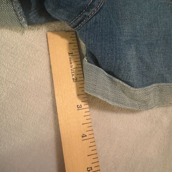 Aeropostale Shorts Womens 8 Midi Distressed Cuffed Midi stretch Denim - Picture 7 of 8